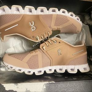On Cloud Tennis Shoe